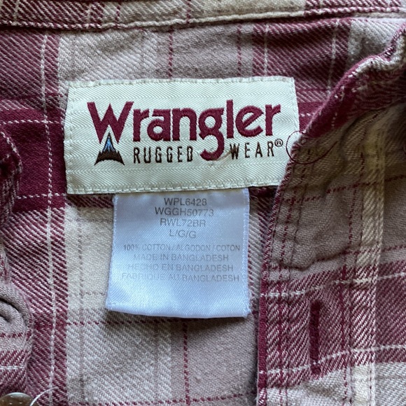 Wrangler button down - Picture 2 of 2